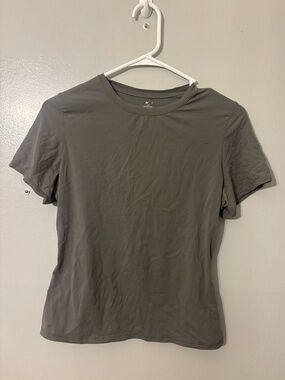 Skims Fits Everybody Top Army Green Short Sleeve Large